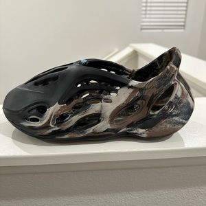 Foam runners  size (10)